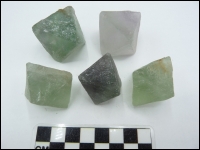Fluoriet kristal lichte kleur 3,5-5cm XL