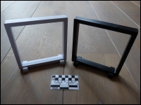 Zwevend display 3D 16x16x2cm zwart met zijstandertjes