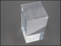 Sokkel acrylaat vierkant extra hoog 5x5x10cm